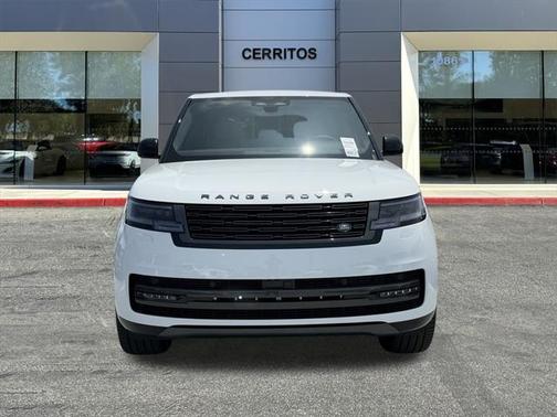 2025 Land Rover Range Rover P550e SE