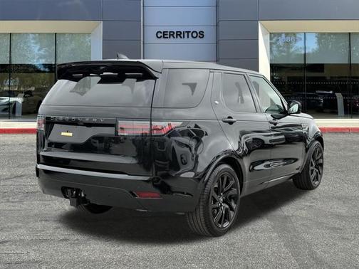2025 Land Rover Discovery P360 Dynamic SE