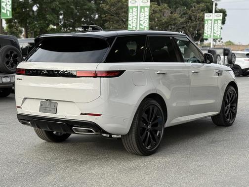 2025 Land Rover Range Rover Sport SE