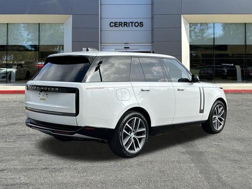 2025 Land Rover Range Rover P550e SE