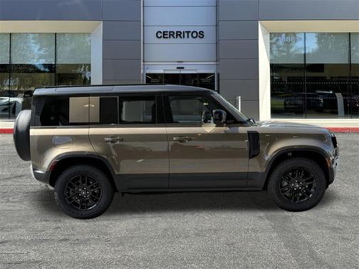 2025 Land Rover Defender 110 P300