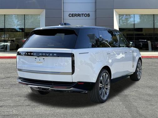2025 Land Rover Range Rover P530 SE 7 Seat