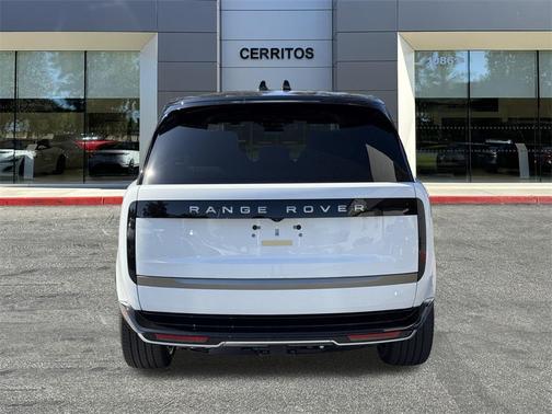 2025 Land Rover Range Rover P530 SE 7 Seat