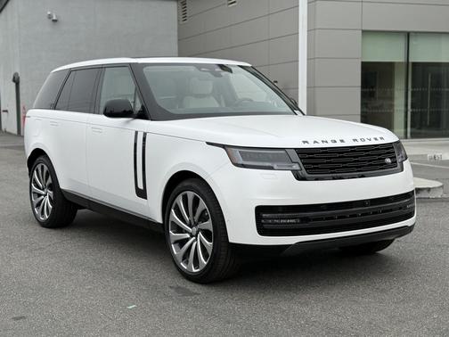 2025 Land Rover Range Rover P530 SE