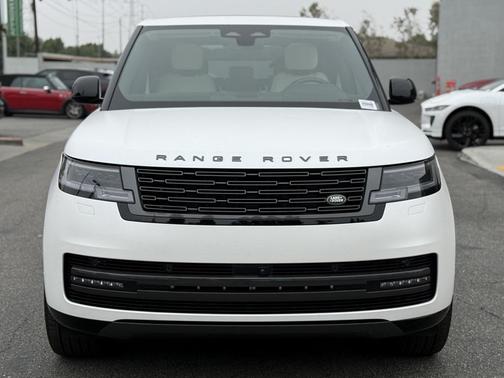 2025 Land Rover Range Rover P530 SE