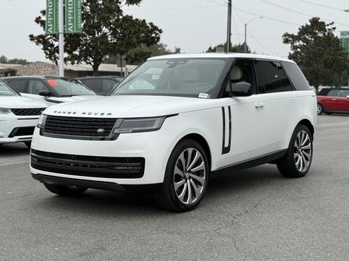 2025 Land Rover Range Rover P530 SE