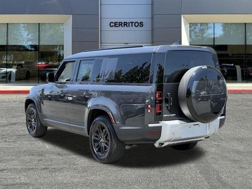 2025 Land Rover Defender 130 P400 S