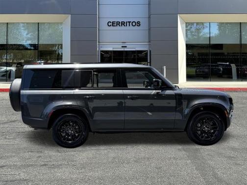 2025 Land Rover Defender 130 P400 S