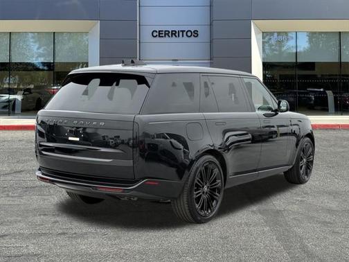 2025 Land Rover Range Rover P530 SE 7 Seat
