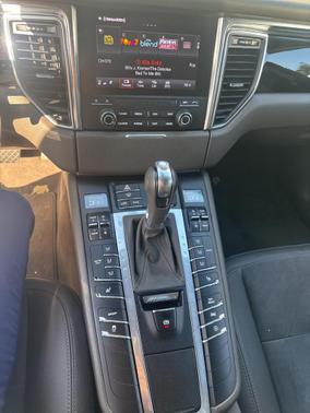 2017 Porsche Macan Base