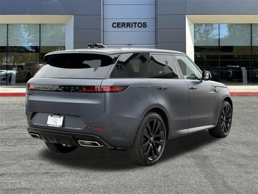 2025 Land Rover Range Rover Sport SE