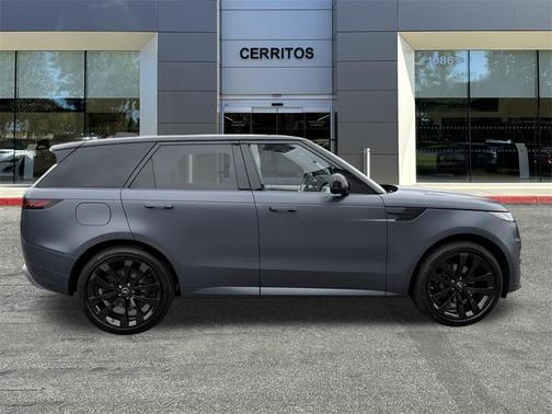 2025 Land Rover Range Rover Sport SE