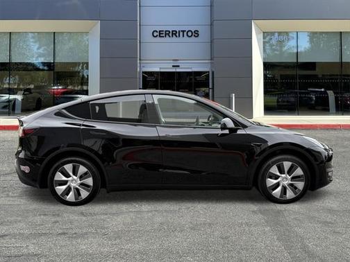 2024 Tesla Model Y Long Range Dual Motor All-Wheel Drive