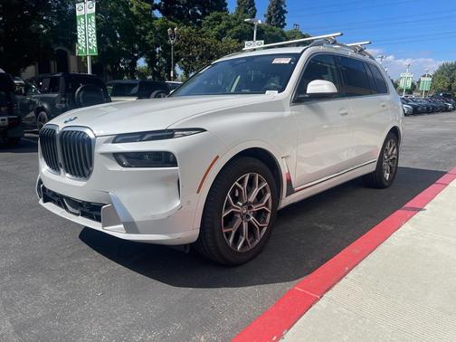 2023 BMW X7 xDrive40i
