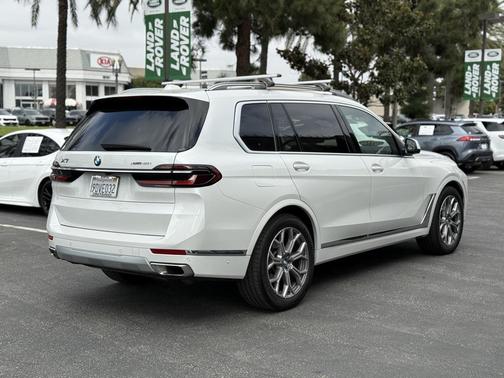 2023 BMW X7 xDrive40i