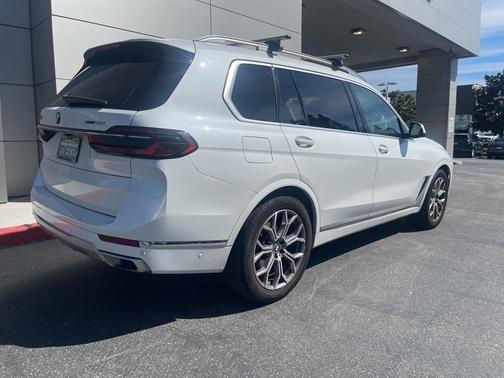 2023 BMW X7 xDrive40i