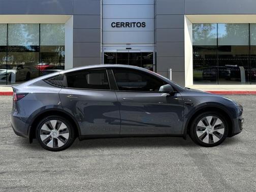 2023 Tesla Model Y Long Range Dual Motor All-Wheel Drive