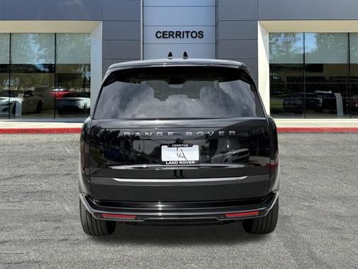 2025 Land Rover Range Rover P530 SE