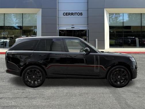 2025 Land Rover Range Rover P530 SE