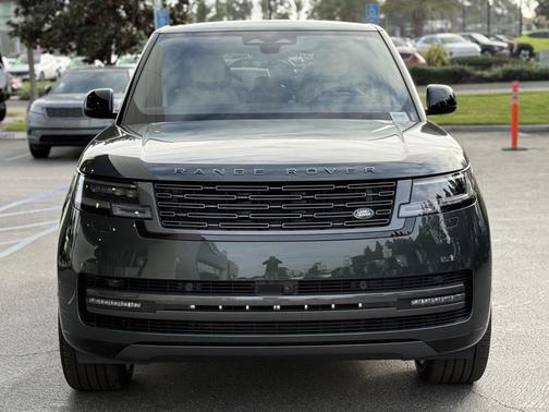 2025 Land Rover Range Rover P530 SE