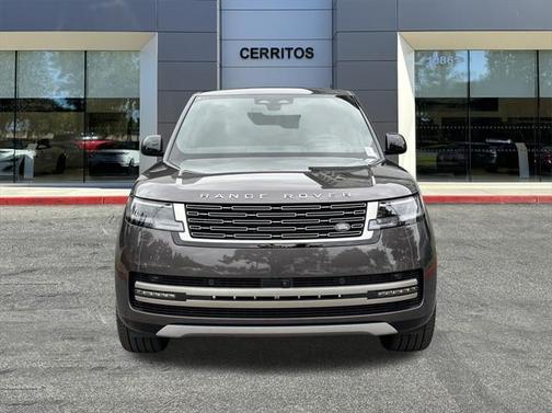 2025 Land Rover Range Rover P530 SE