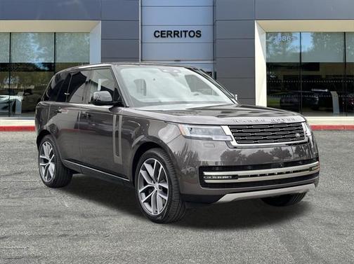 2025 Land Rover Range Rover P530 SE