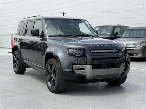 2025 Land Rover Defender 110 P400 X-Dynamic SE