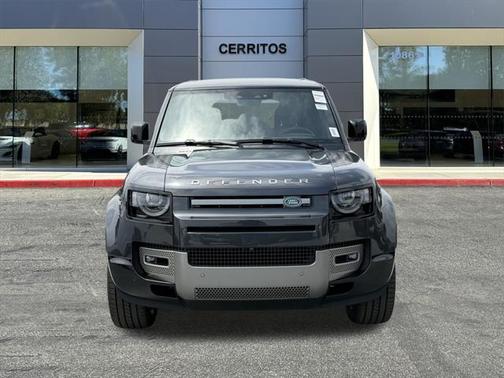 2025 Land Rover Defender 110 P400 X-Dynamic SE