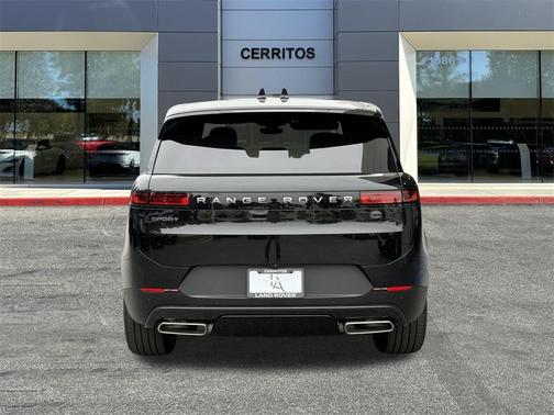 2025 Land Rover Range Rover Sport SE