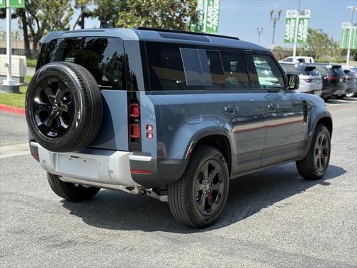 2025 Land Rover Defender 110 P400 S
