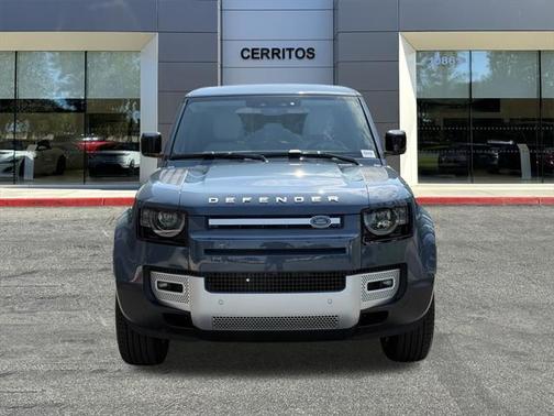 2025 Land Rover Defender 110 P400 S