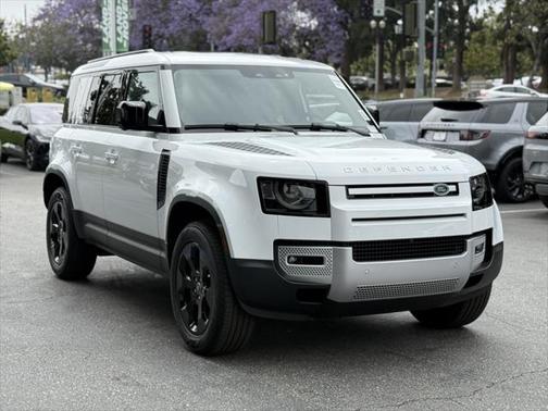 2025 Land Rover Defender 110 P400 S