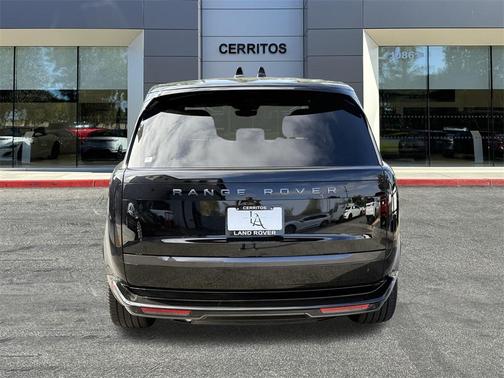 2024 Land Rover Range Rover P530 SE
