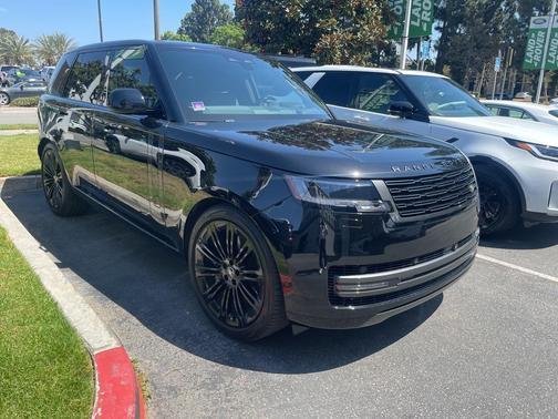 2024 Land Rover Range Rover P530 SE