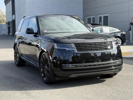 2024 Land Rover Range Rover P530 SE