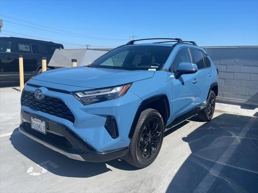 2023 Toyota RAV4 Hybrid SE