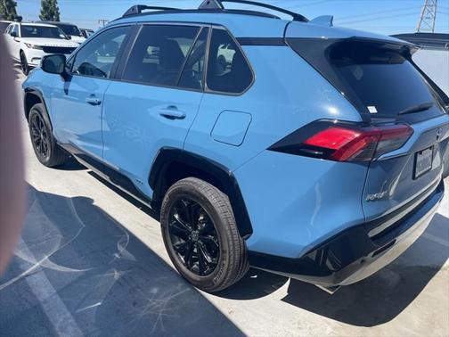 2023 Toyota RAV4 Hybrid SE