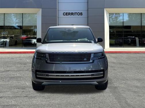 2025 Land Rover Range Rover P550e SE