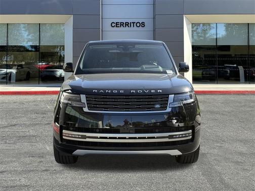 2025 Land Rover Range Rover P530 SE