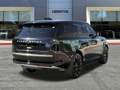 2025 Land Rover Range Rover P530 SE