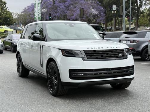2025 Land Rover Range Rover P530 SE 7 Seat