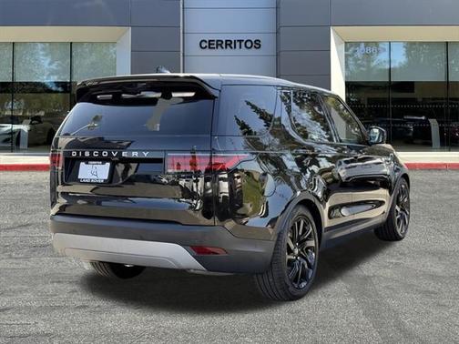 2024 Land Rover Discovery P300 S