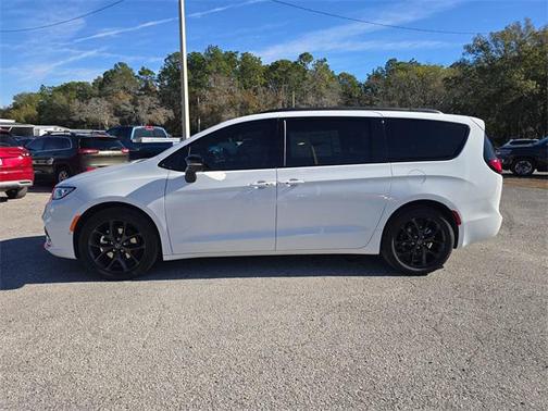 2026 Chrysler Pacifica L