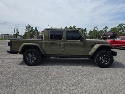 2025 Jeep Gladiator Mojave X