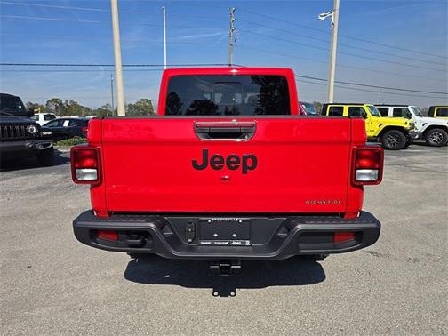 2025 Jeep Gladiator High Tide