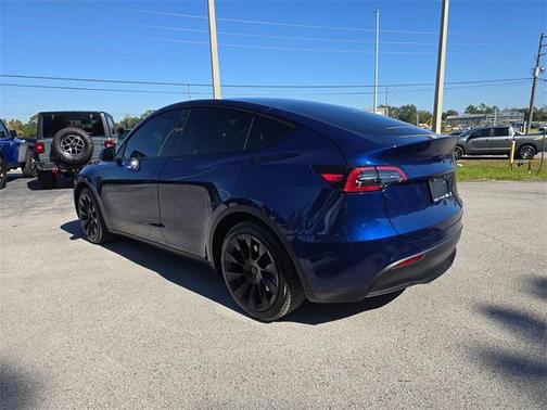 2022 Tesla Model Y Long Range Dual Motor All-Wheel Drive