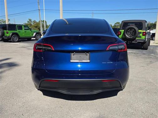 2022 Tesla Model Y Long Range Dual Motor All-Wheel Drive