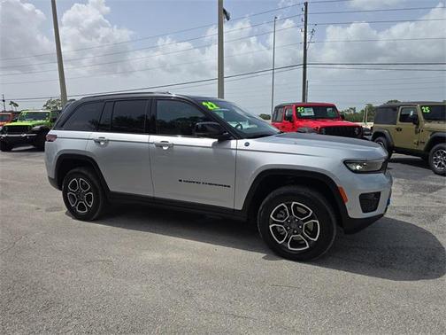 2022 Jeep Grand Cherokee 4xe Trailhawk