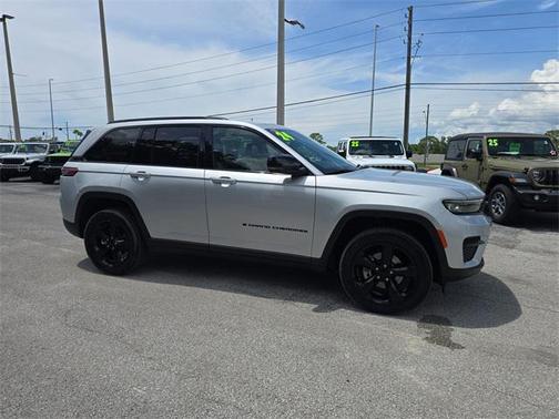 2024 Jeep Grand Cherokee Altitude