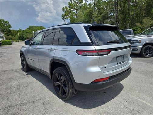 2024 Jeep Grand Cherokee Altitude